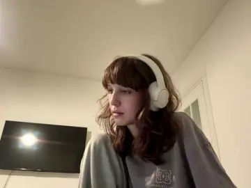 SunniCunningan  live sex cam
