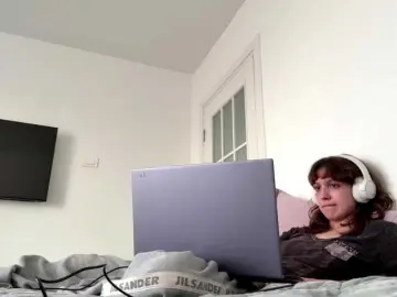 SunniCunningan  live sex cam