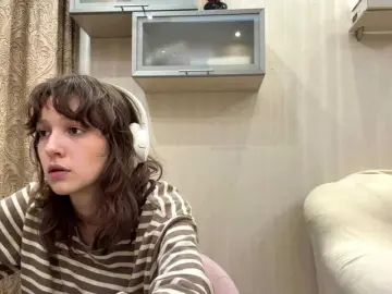 SunniCunningan  live sex cam