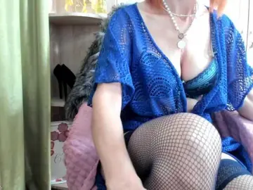 -Squirrel  live sex cam