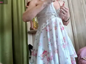 -Squirrel  live sex cam