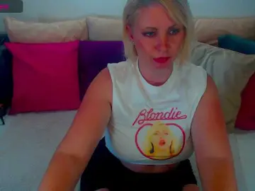 Alexin-McQueen  live sex cam