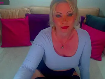 Alexin-McQueen  live sex cam