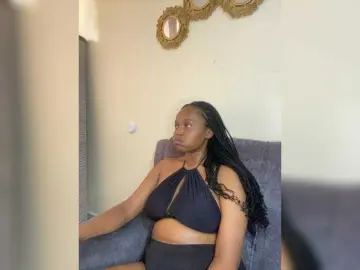 Curvy-maxy9  live sex cam