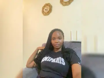 Curvy-maxy9  live sex cam