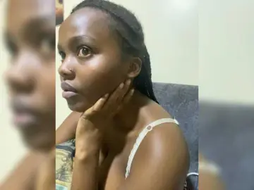 Curvy-maxy9  live sex cam