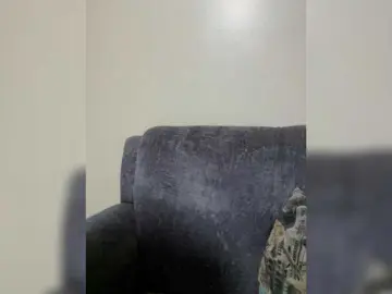 Curvy-maxy9  live sex cam