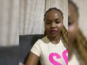 Curvy-maxy9  live sex cam