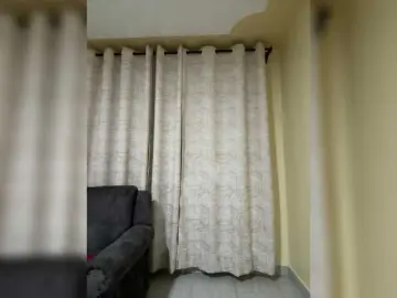 Curvy-maxy9  live sex cam