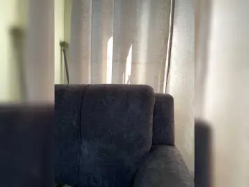 Curvy-maxy9  live sex cam