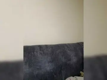 Curvy-maxy9  live sex cam