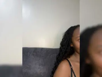 Curvy-maxy9  live sex cam