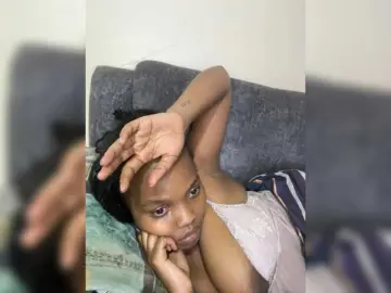 Curvy-maxy9  live sex cam