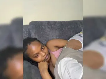Curvy-maxy9  live sex cam