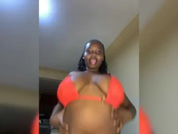 Curvy-maxy9  live sex cam
