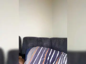 Curvy-maxy9  live sex cam