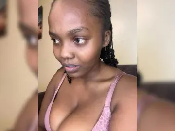 Curvy-maxy9  live sex cam
