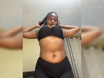 Curvy-maxy9  live sex cam