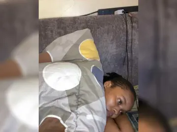 Curvy-maxy9  live sex cam