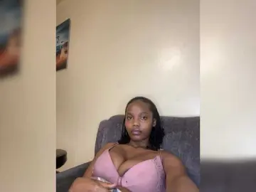 Curvy-maxy9  live sex cam
