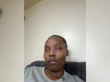 Curvy-maxy9  live sex cam