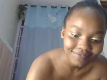 Curvy-maxy9  live sex cam