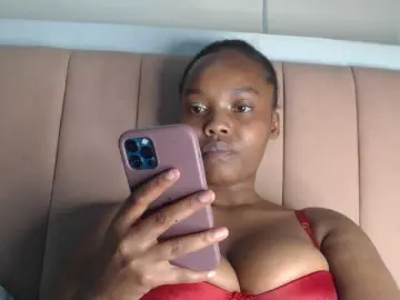 Curvy-maxy9  live sex cam
