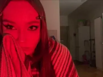 JuniperHoll  live sex cam