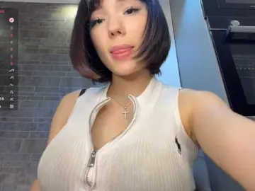 KhadijahStippich  live sex cam