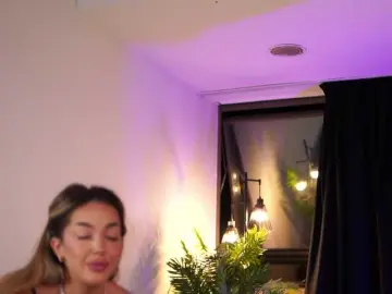 LisetteLuxe  live sex cam