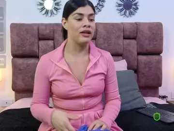 MeganWade  live sex cam