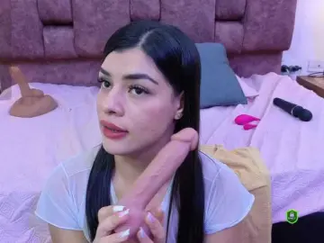 MeganWade  live sex cam