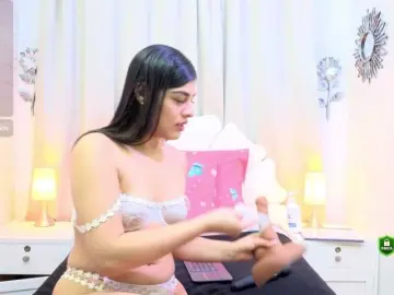 MeganWade  live sex cam