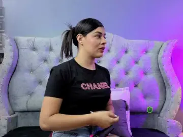 MeganWade  live sex cam