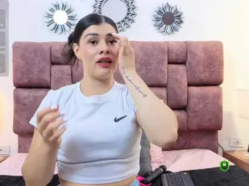 MeganWade  live sex cam