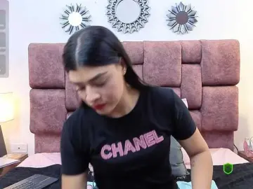MeganWade  live sex cam
