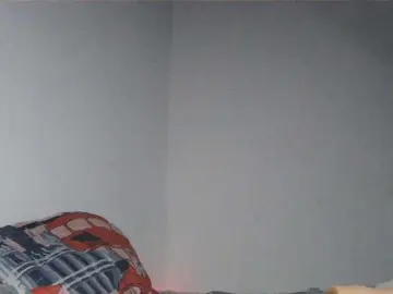 Roxy-star  live sex cam