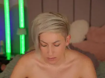 VickySecret  live sex cam