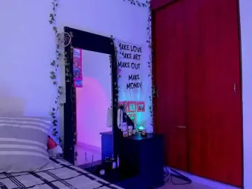 Littlekayla  live sex cam