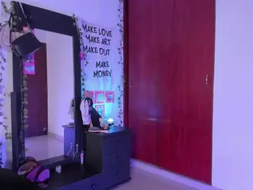 Littlekayla  live sex cam