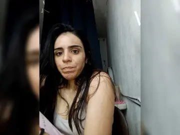 Mamilinda29a  live sex cam