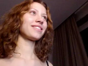 Suenya  live sex cam