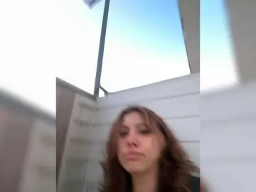 Suenya  live sex cam