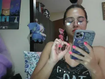 Trianabell  live sex cam