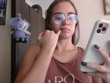 Trianabell  live sex cam