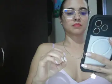 Trianabell  live sex cam