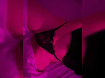 Tttlvvg-1  live sex cam