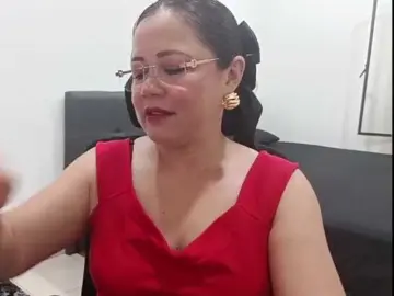 Yessmellie  live sex cam