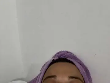 Girasol28  live sex cam