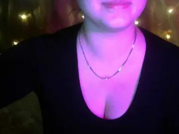 MissHelga  live sex cam